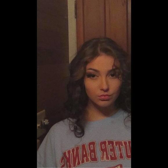 Meet your Posher, Lexis - Picture 1 of 1